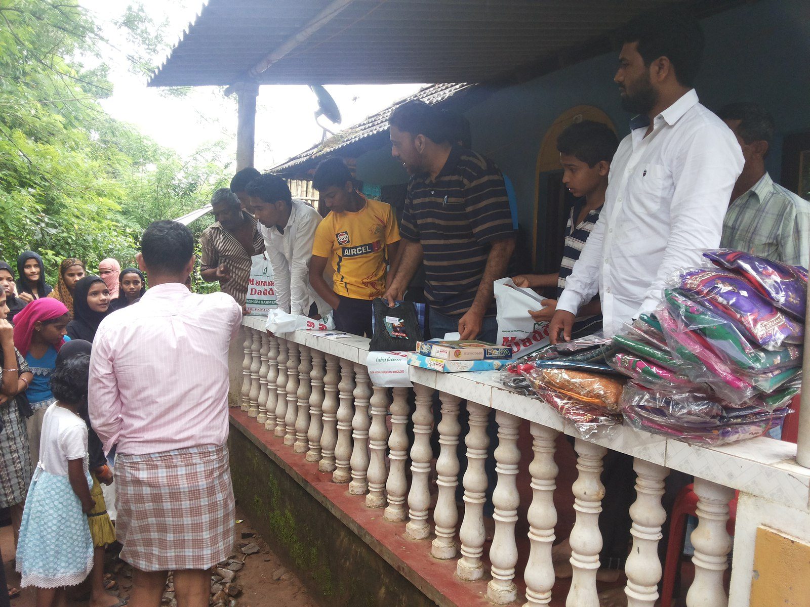 HIF Kapda Bank Clothing Drive